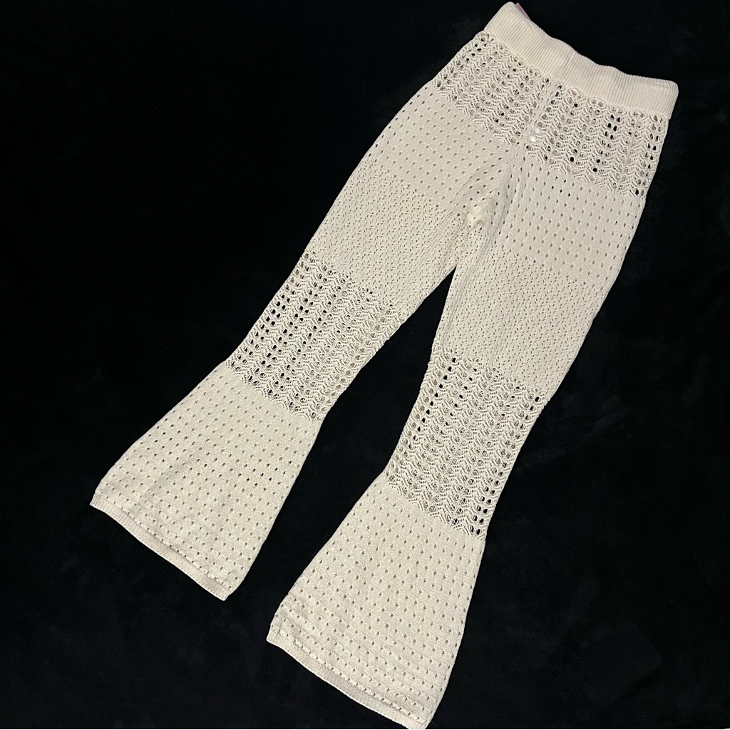 Nwt Sincerely Jules Cream Crochet Bell-Bottom Pants - Sz M — image 4 of 5